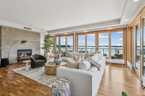 s201-4100 Shoreline Dr, Spring Park, MN, 55384-4508 | Card Image