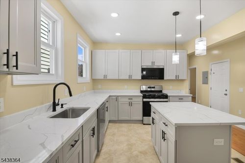 1-118 Lehigh Ave, Newark, NJ, 07112-2036 | Card Image