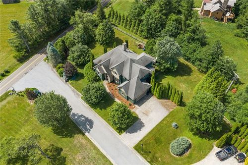 123 Coras Path, Blowing Rock, NC, 28605-6409 | Card Image