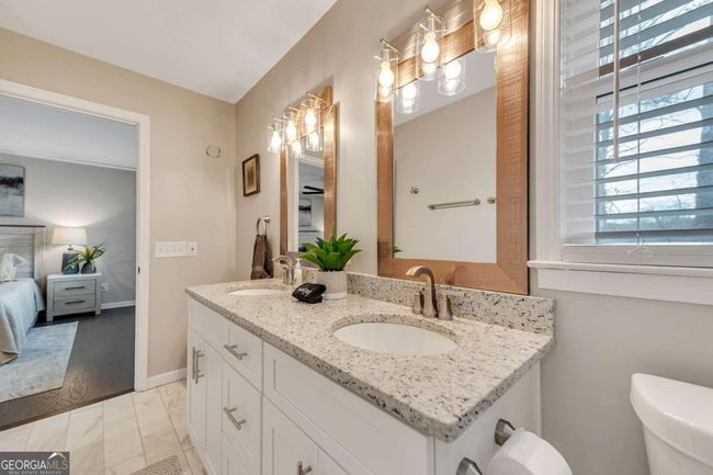 6805 Wright Rd, House other with 4 bedrooms, 4 bathrooms and 6 parking in Sandy Springs GA | Image 8
