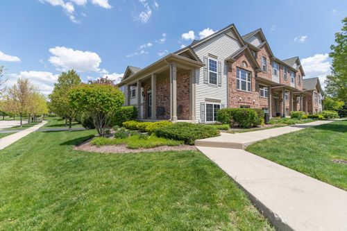 472-472 Valentine Way, Oswego, IL, 60543 | Card Image