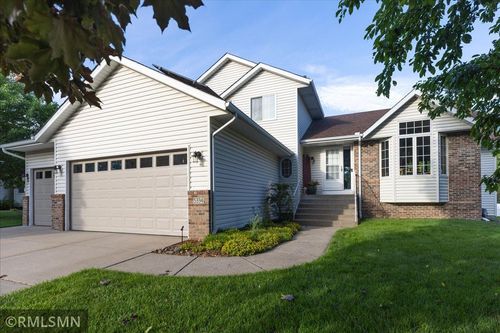 5334 89th Crescent Cir N, Brooklyn Park, MN, 55443-3981 | Card Image