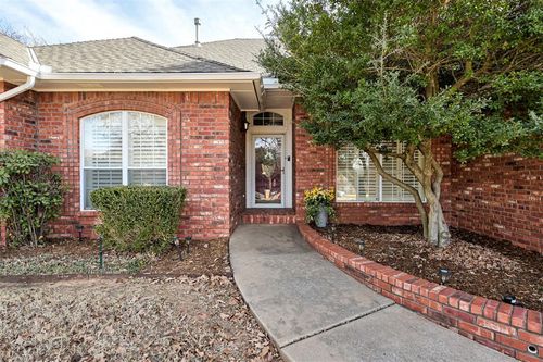 412 Kenswick Ct, Edmond, OK, 73034-6622 | Card Image