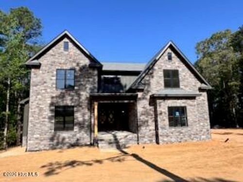7 Goldenrod Dr, Whispering Pines, NC, 28327-9341 | Card Image