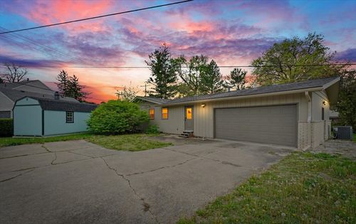 10 O Connor Ct, Champaign, IL, 61821-5521 | Card Image