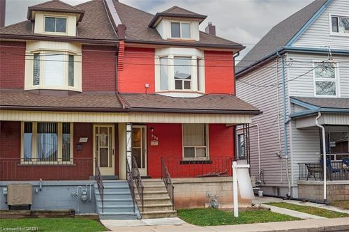 upper-238 Kensington Ave N, Hamilton, ON, L8L7N9 | Card Image