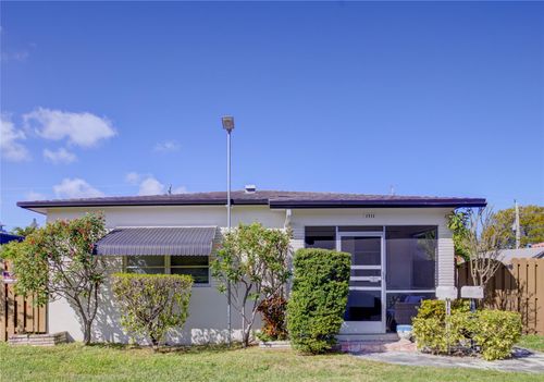 1711 Funston St, Hollywood, FL, 33020-6413 | Card Image