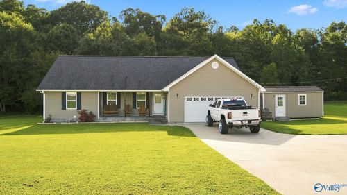 246 Craten Dr, Rainsville, AL, 35986-7408 | Card Image
