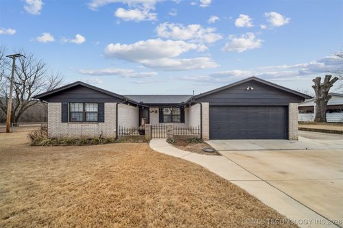 1321 N Euchee Creek Blvd, Sand Springs, OK, 74063-5703 | Card Image