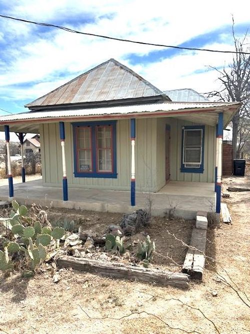 404 E Hackberry St, Sanderson, TX, 79848 | Card Image