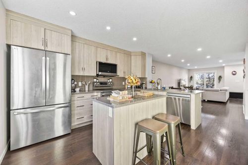 1616-7451 Falconridge Blvd Ne, Calgary, AB, T3J0Z8 | Card Image