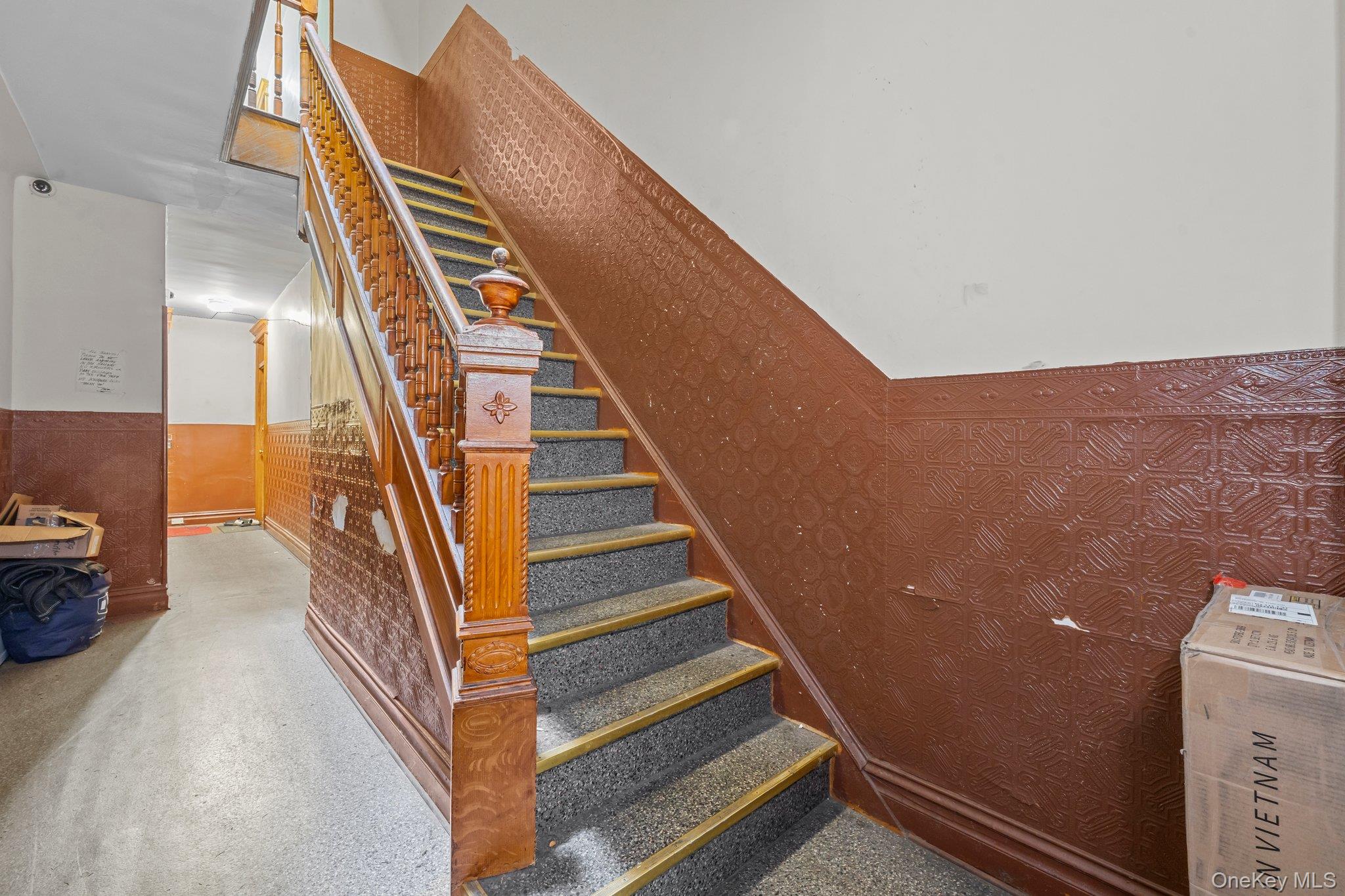 Commercial Sale in New York 5