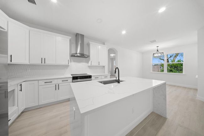 1765 Sw Columbia St, House other with 5 bedrooms, 3 bathrooms and null parking in Port St. Lucie FL | Image 5
