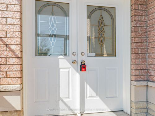 33 Bilberry Cres, Richmond Hill, ON, L4S2M4 | Card Image