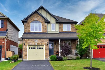 204 Montreal Cir, House other with 3 bedrooms, 3 bathrooms and 2 parking in Stoney Creek ON | Image 2