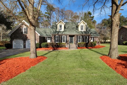 305 Mayfield St, Summerville, SC, 29485-8416 | Card Image