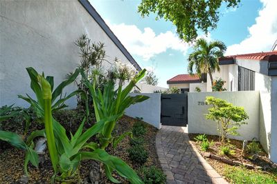 784 Sarabay Road, House other with 2 bedrooms, 2 bathrooms and null parking in OSPREY FL | Image 3