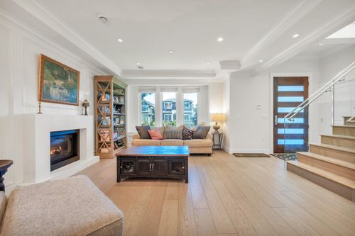 5887 Battison St, Vancouver, BC, V5R4M7 | Card Image