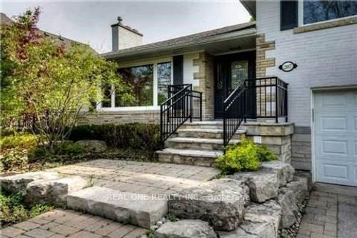207 Pinehurst Dr, Oakville, ON, L6J4X2 | Card Image