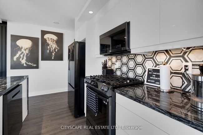 2308 - 3 Navy Wharf Crt, Condo with 3 bedrooms, 2 bathrooms and 1 parking in Toronto ON | Image 4