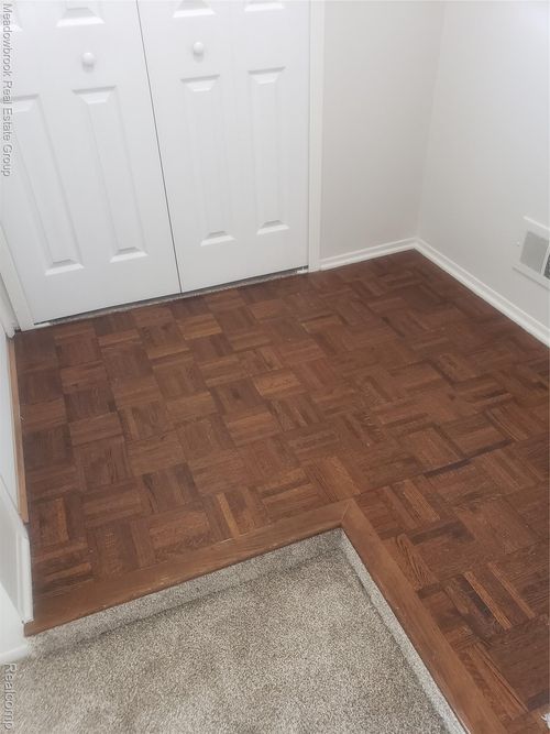 unit-2-8679 Kennedy Cir, Warren, MI, 48093-2250 | Card Image