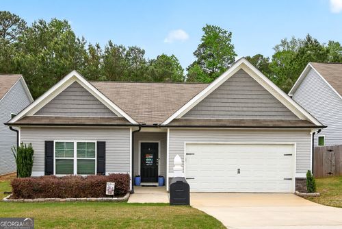 55 Hill Top Cir, Grantville, GA, 30220-2077 | Card Image
