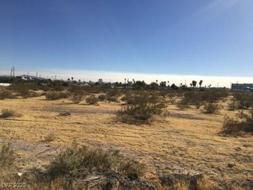 20 W Mayflower Ave, North Las Vegas, NV, 89030-3950 | Card Image