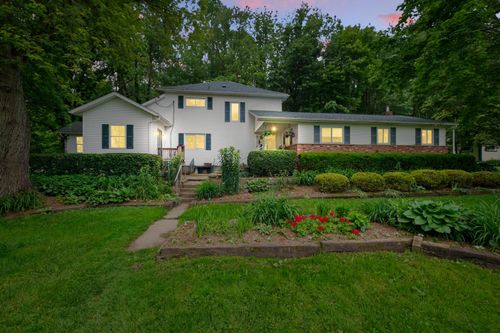7955 Horn Rd, Gambier, OH, 43022-8724 | Card Image