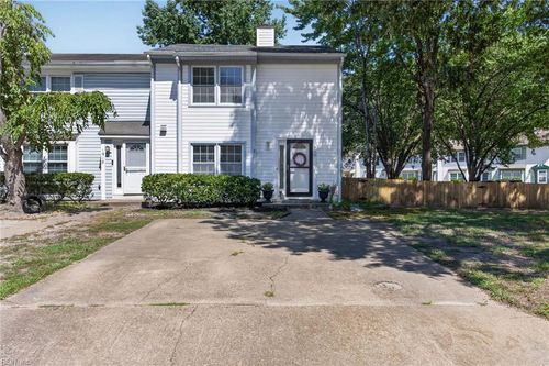 1920 Devonwood Cmn, Chesapeake, VA, 23320-7809 | Card Image