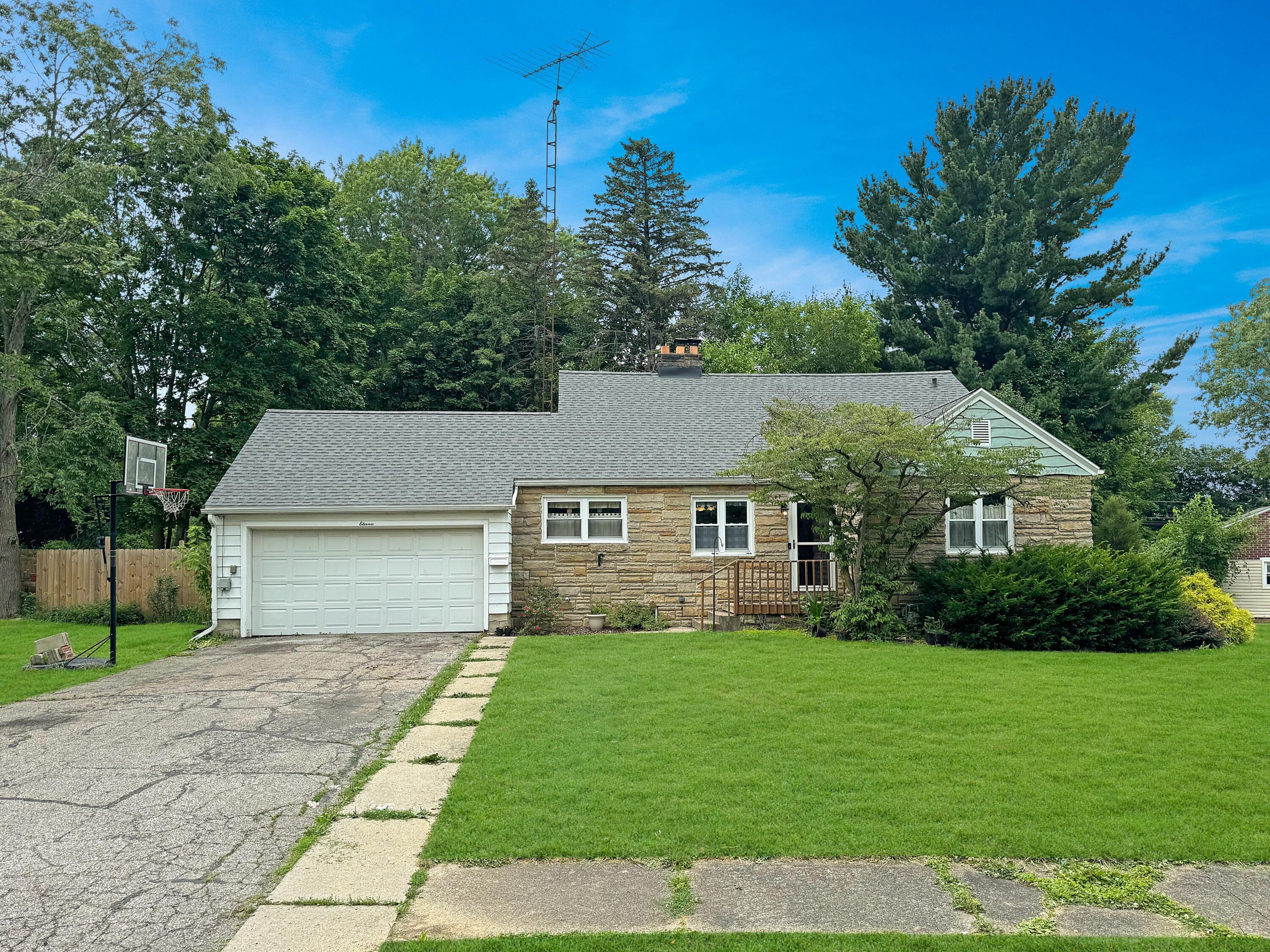 Morningside Dr, Shelby, OH 44875