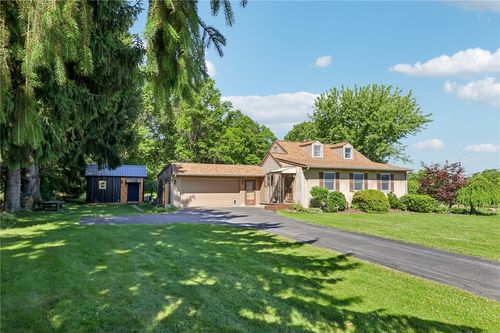 392 Paden Rd, New Castle, PA, 16102-3544 | Card Image