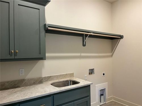 9410 Deer Run St, Lenexa, KS, 66220-4501 | Card Image