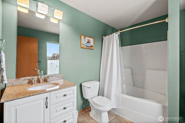 Primary bathroom with shower/tub combo | Image 24