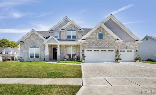 1016 Bellevaux Pl, Saint Charles, MO, 63301-1398 | Card Image