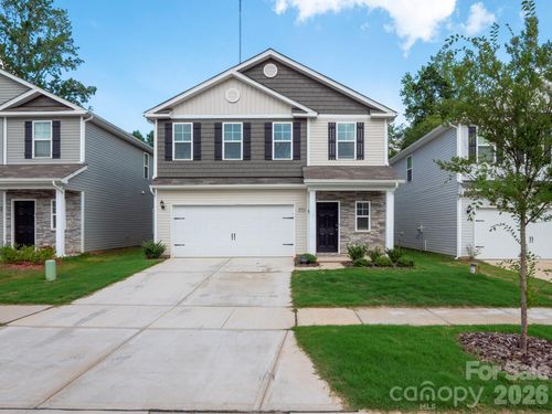 7203 Stoney Wood Ln, Charlotte, NC, 28215-6044 | Card Image
