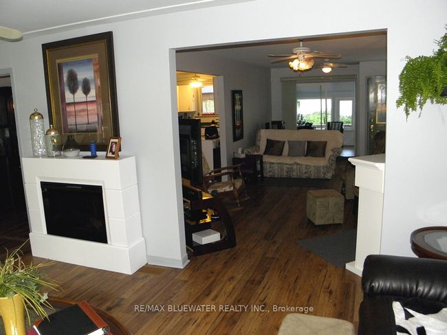 6016 Max Dr, House other with 2 bedrooms, 2 bathrooms and 6 parking in Kettle And Stony Point Fn ON | Image 15