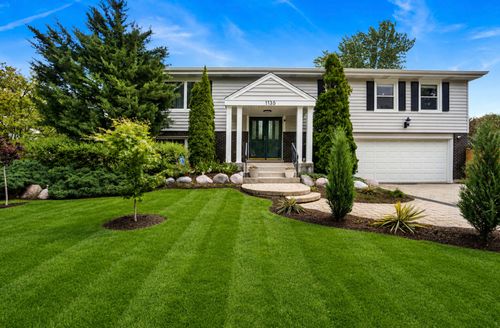 1135 Crestwood Dr, Northbrook, IL, 60062-4420 | Card Image
