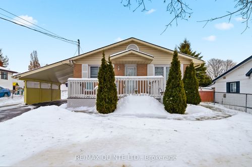 7 Herman St, Belleville, ON, K8N4W2 | Card Image