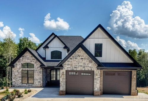 9798 Stonewall Rd, Appomattox, VA, 24522-9811 | Card Image