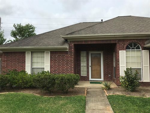 2922 Russett Pl W, Pearland, TX, 77584-8683 | Card Image