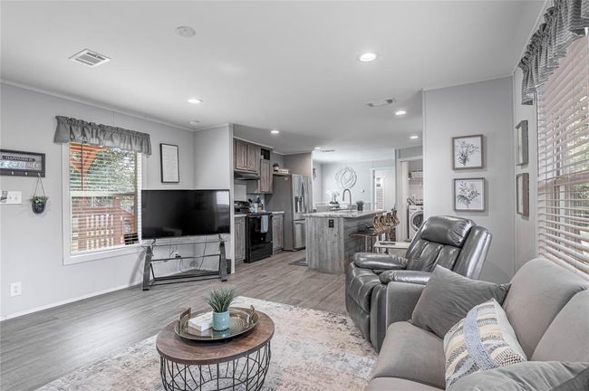 844 Harbor Point Dr, House other with 3 bedrooms, 2 bathrooms and null parking in Trinity TX | Image 9