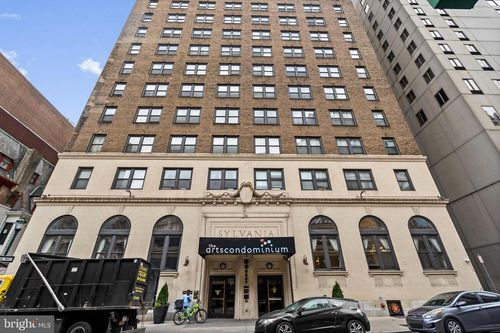 apt-203-1324 Locust St, PHILADELPHIA, PA, 19107-7013 | Card Image