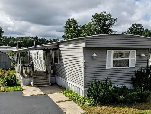 860 Manor Ln, Traverse City, MI, 49686-4368 | Card Image