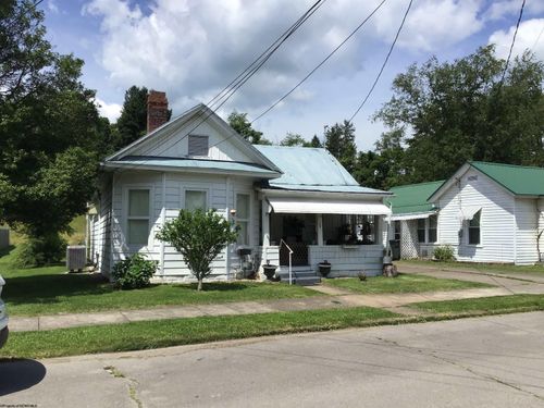 19 Pinnell Street, Buckhannon, WV, 26201 | Card Image