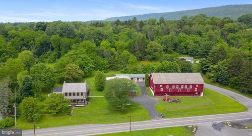 8170 Pa Route 873, SLATINGTON, PA, 18080-3510 | Card Image