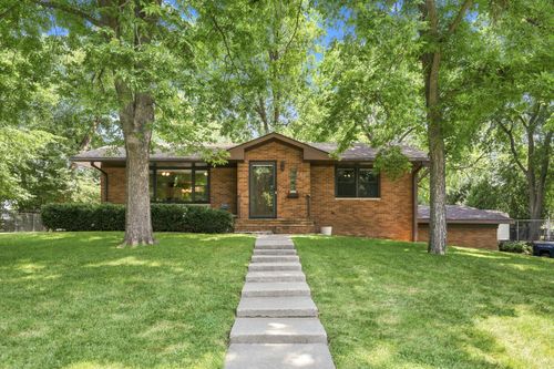 205 Lake St Sw, Hutchinson, MN, 55350-2380 | Card Image
