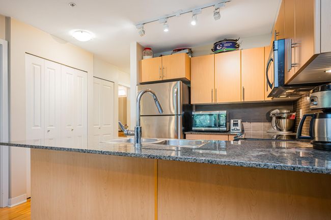 b202 - 8929 202 Street, Condo with 1 bedrooms, 1 bathrooms and 1 parking in Langley BC | Image 17
