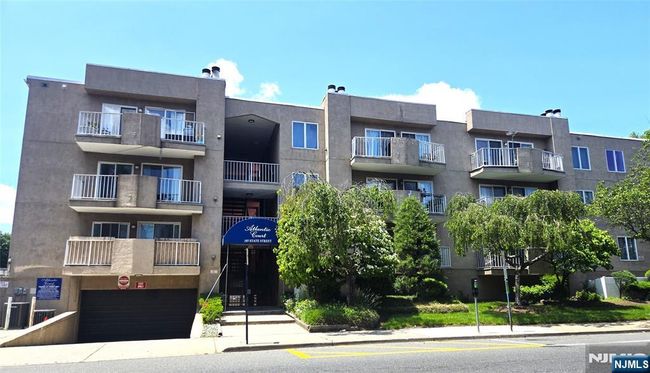 105 State St, Condo with 2 bedrooms, 2 bathrooms and null parking in Hackensack NJ | Image 18