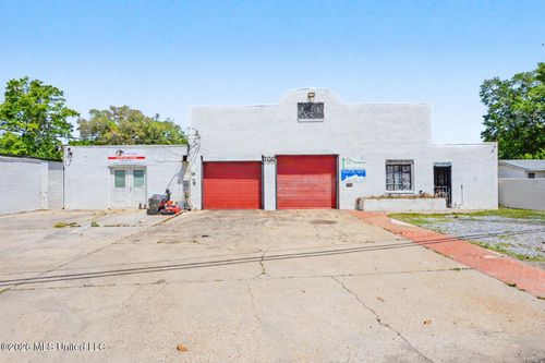 700 W Railroad St, Long Beach, MS, 39560-5428 | Card Image