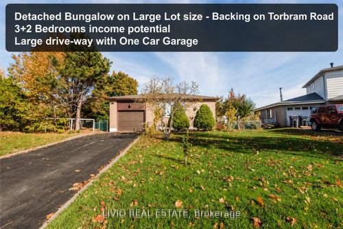 12 Finsbury Dr, Brampton, ON, L6T3P9 | Card Image